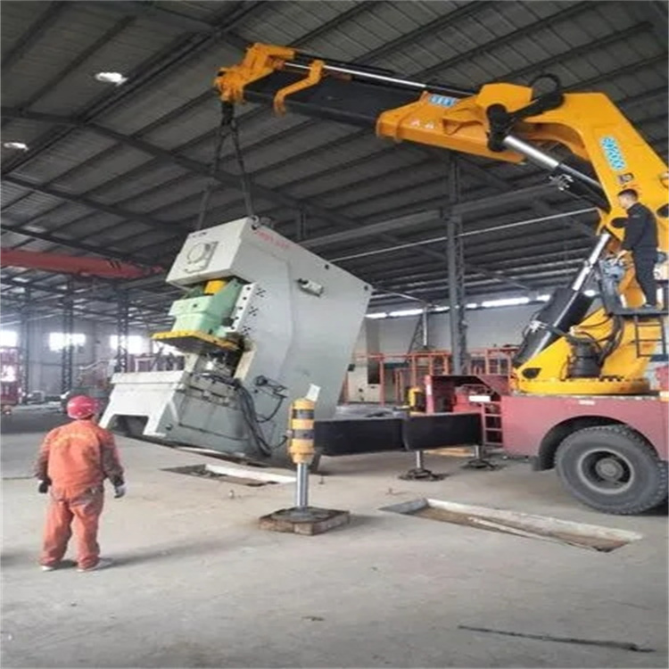 廊坊80吨折臂吊车出租附近电话